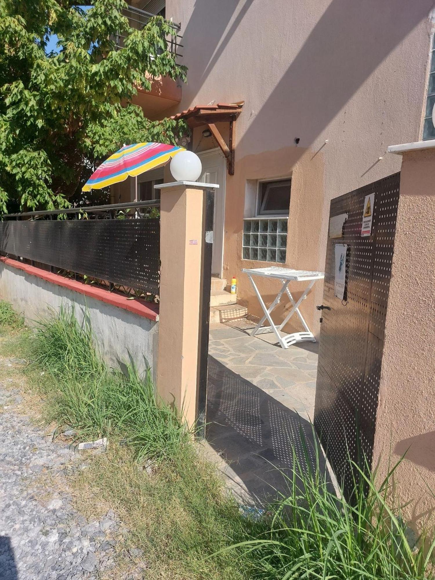 Andromache Apartment Peraia  Exterior photo